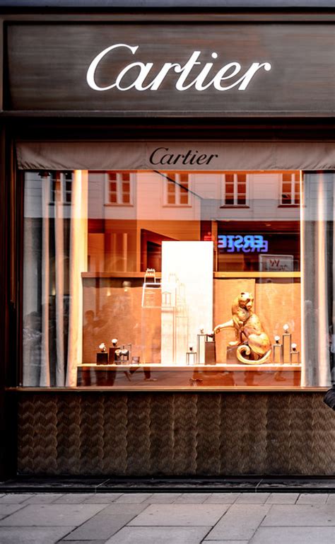 who owns the cartier jewelry